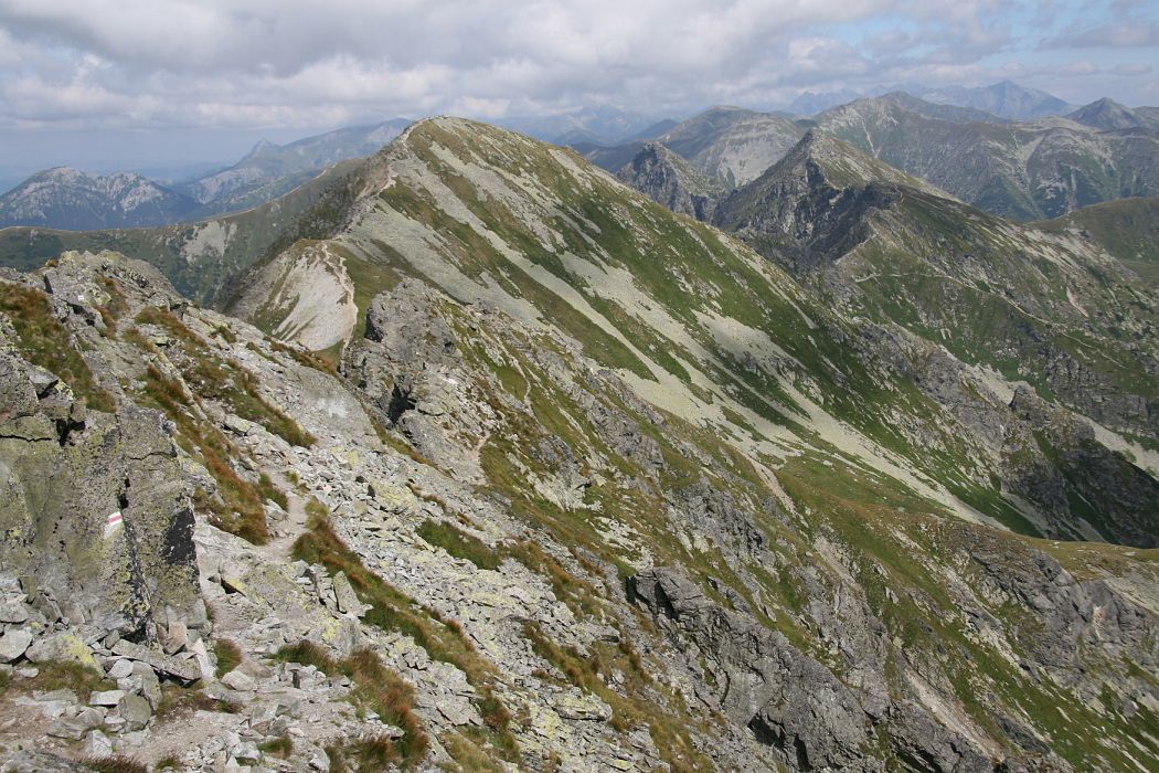 hruba_kopa_z_banikova.jpg - Z Baníkova - Hrubá kopa a zvyšok Roháčov