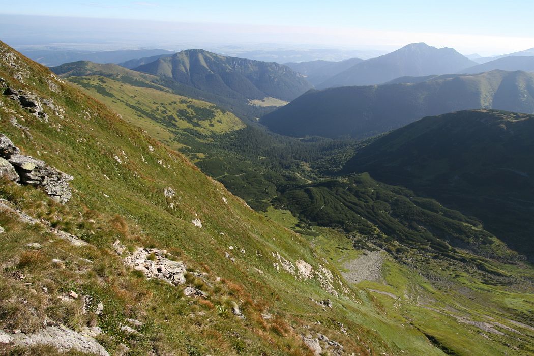 bobrovec.jpg - Zľava masív Volovca, Lúčna a Bobrovec