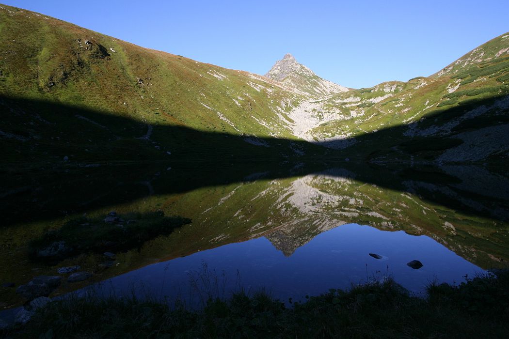 ostry_rohac_jamnicke_pleso.jpg - Ostrý Roháč od dolného Jamnického plesa