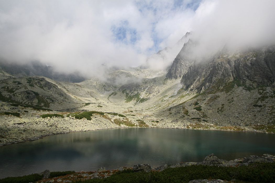 batizovske_pleso_gerlach.jpg - Batizovské pleso a odkrývajúci sa Gerlach