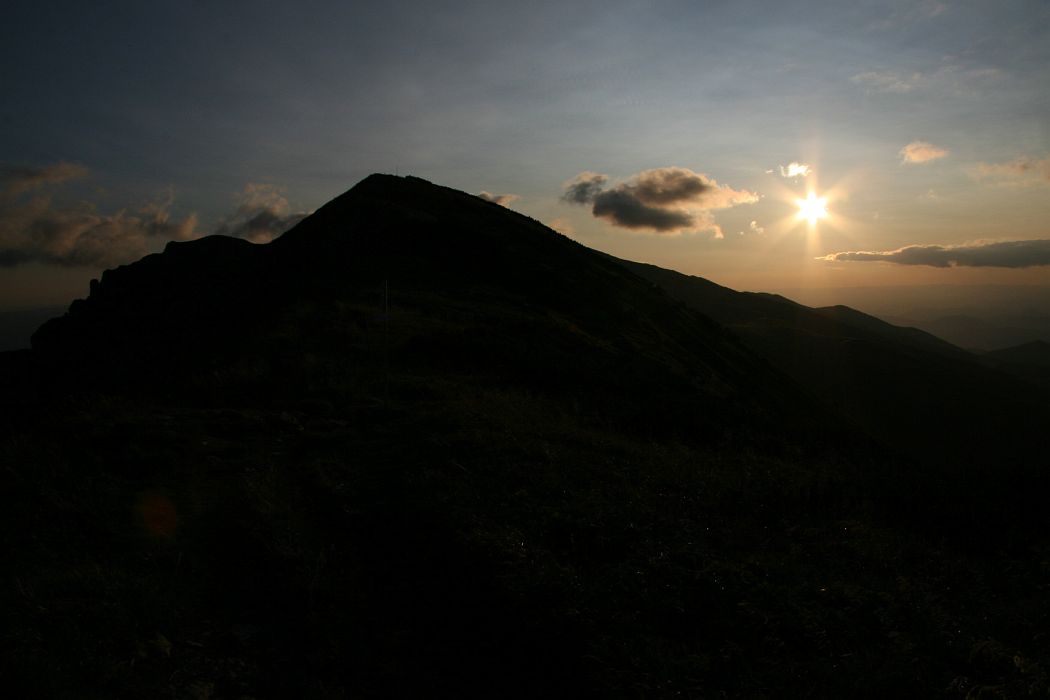 chleb_zapad_slnka.jpg - Slnko zapadajúce za Chleb (1645m)