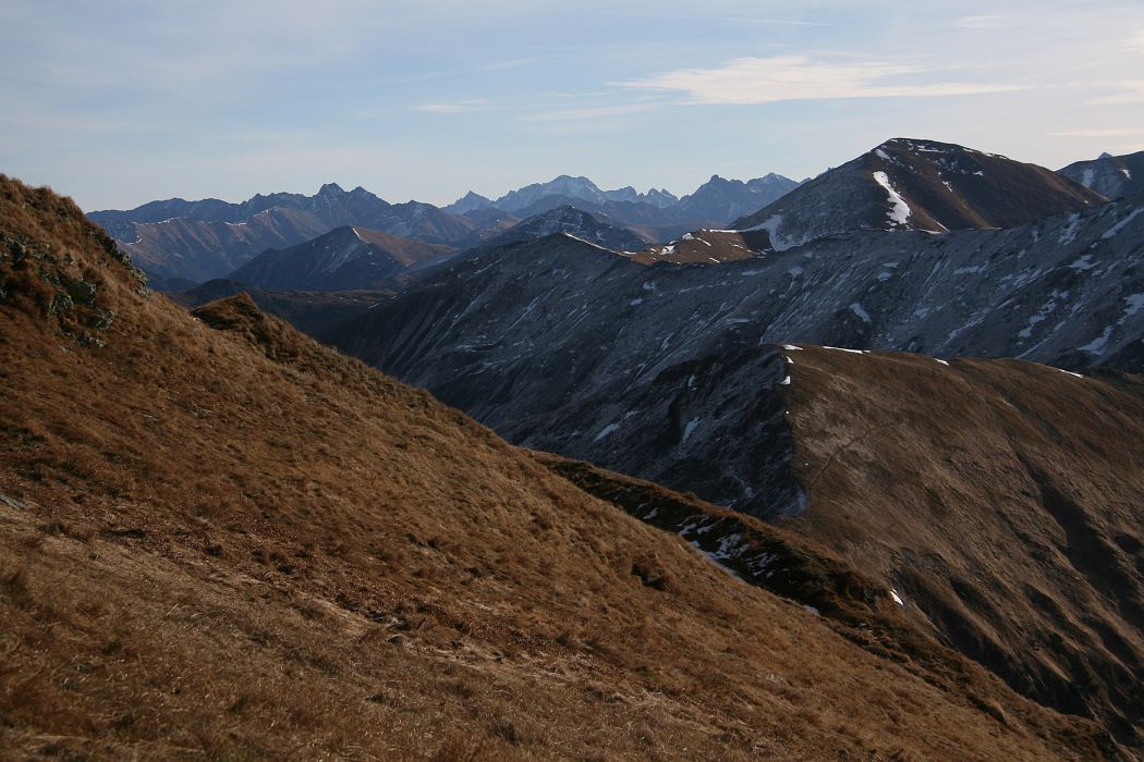 vysoke_tatry_z_volovca.jpg - Vysoké Tatry z úbočia Volovca