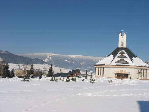 Doln Kubn - Nov katolcky kostol